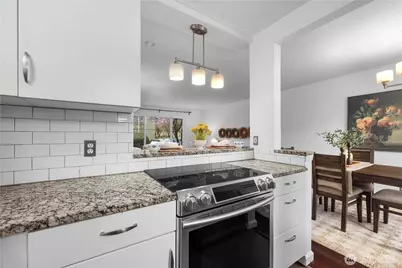 4877 Terrace Drive NE, Seattle, WA 98105 - Photo 17