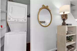 4877 Terrace Dr NE, Seattle, WA 98105 - Photo 19