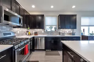 15817 SE 252 Pl, Covington, WA 98042 - Photo 9