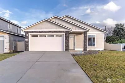 544 S Oasis Loop, East Wenatchee, WA 98802 - Photo 1