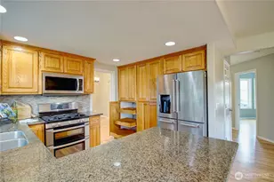 12297 Bayhill Dr, Burlington, WA 98233 - Photo 9