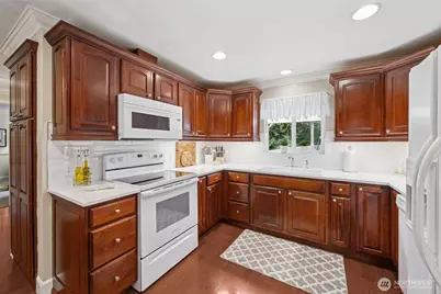8407 121st Street East, Puyallup, WA 98373 - Photo 15