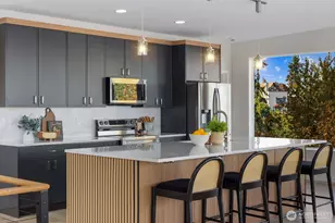 1701 41st Ave SW, Seattle, WA 98116 - Photo 5