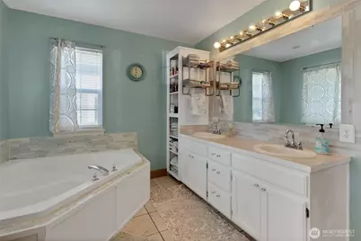 18025 26th Street Ct E, Lake Tapps, WA 98391 - Photo 15