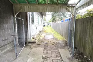 319 S 82nd St, Tacoma, WA 98408 - Photo 31