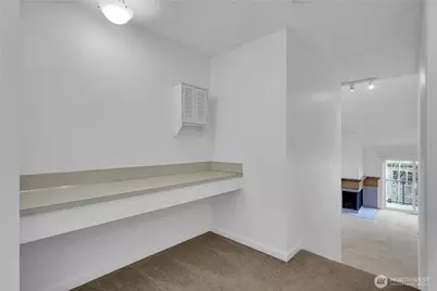 2937 76th Avenue SE #33B, Mercer Island, WA 98040 - Photo 9