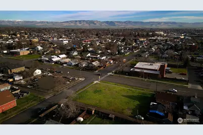 1002 W Poplar Street, Walla Walla, WA 99362 - Photo 3