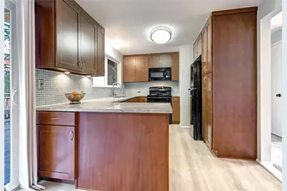 12128 95th Place NE, Kirkland, WA 98034 - Photo 5