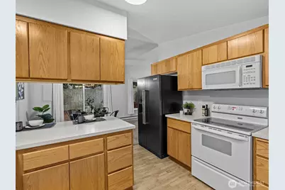 8405 55th Avenue NE #10, Marysville, WA 98270 - Photo 5