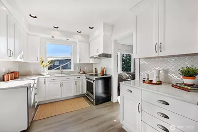 6526 16th Avenue NW, Seattle, WA 98117 - Photo 9