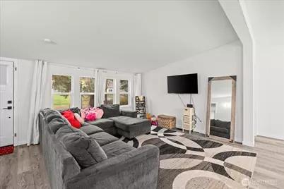 3105 253rd Street Ct E, Spanaway, WA 98387 - Photo 9