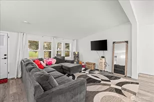 3105 253rd St Ct E, Spanaway, WA 98387 - Photo 9