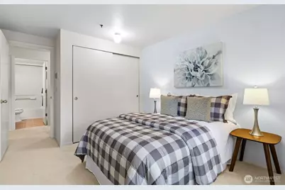 12611 109th Court NE #J302, Kirkland, WA 98034 - Photo 11