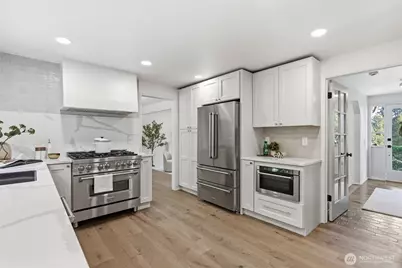 6010 93rd Avenue SE, Mercer Island, WA 98040 - Photo 13