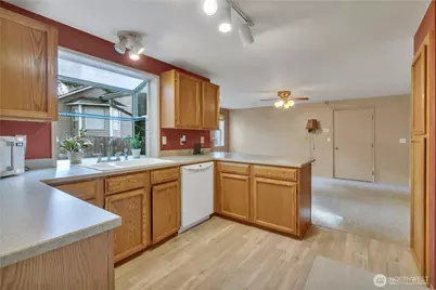 5512 Lakeland Hills Way SE, Auburn, WA 98092 - Photo 13