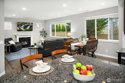 9414 Elm Avenue SE, Snoqualmie, WA 98065 - Photo 13