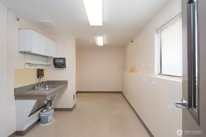 826 E 8th Street, Port Angeles, WA 98362 - Photo 25