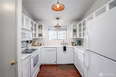 8521 S 259th Street #B-15, Kent, WA 98030 - Photo 7