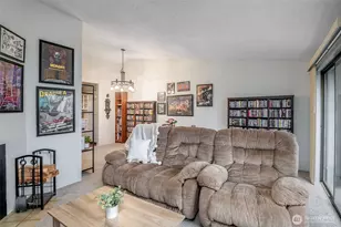 8521 S 259th St, Kent, WA 98030 - Photo 5