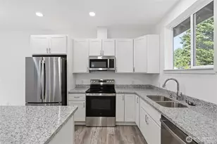 815 S 96th St, Tacoma, WA 98444 - Photo 33