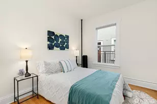 901 NE 43rd St, Seattle, WA 98105 - Photo 9