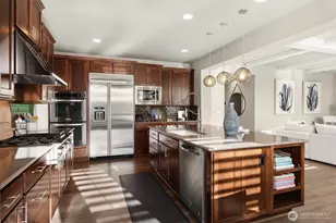 2440 NE Daphne St, Issaquah, WA 98029 - Photo 7