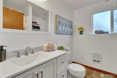 2025 NW Mulholland Boulevard, Poulsbo, WA 98370 - Photo 19