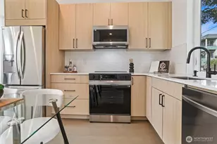 3442 B NW 65th St, Seattle, WA 98117 - Photo 3