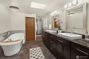 11925 Maplewood Ave, Edmonds, WA 98026 - Photo 25