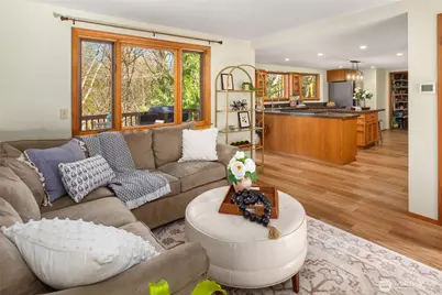 11925 Maplewood Avenue, Edmonds, WA 98026 - Photo 9