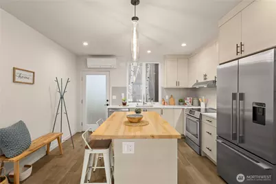 2273 14th Avenue W, Seattle, WA 98119 - Photo 9
