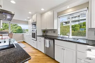 13635 SE 43rd St, Bellevue, WA 98006 - Photo 7