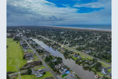 306 Point Brown Avenue NE, Ocean Shores, WA 98569 - Photo 9