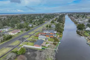 306 Point Brown Ave NE, Ocean Shores, WA 98569 - Photo 13