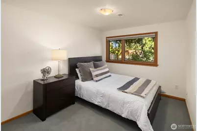 2414 79th Avenue NE, Medina, WA 98039 - Photo 31