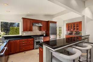 2414 79th Ave NE, Medina, WA 98039 - Photo 11