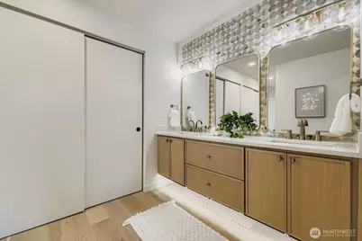 14208 NE 2nd Place, Bellevue, WA 98007 - Photo 17