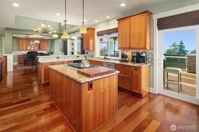 17003 Talbot Road, Edmonds, WA 98026 - Photo 15