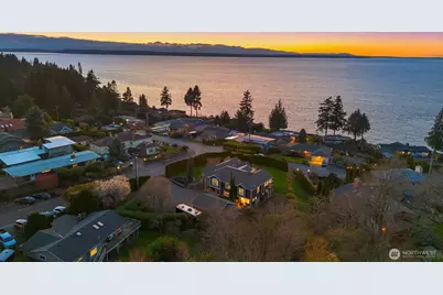 17003 Talbot Road, Edmonds, WA 98026 - Photo 37