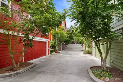 5807 B 55th Avenue NE, Seattle, WA 98105 - Photo 31