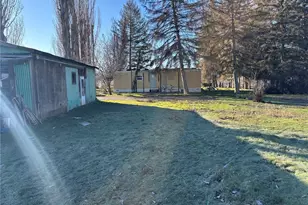 2284 W Rainier Rd, Othello, WA 99344 - Photo 11