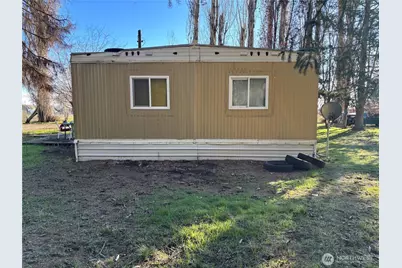 2284 W Rainier Road, Othello, WA 99344 - Photo 9