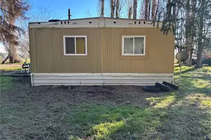 2284 W Rainier Rd, Othello, WA 99344 - Photo 9