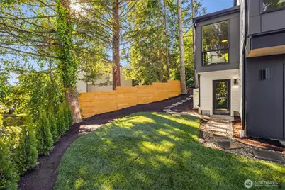 2109 129th Avenue SE, Bellevue, WA 98005 - Photo 3