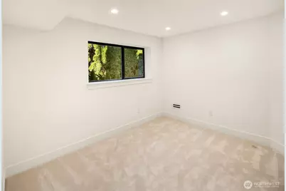 2109 129th Avenue SE, Bellevue, WA 98005 - Photo 31