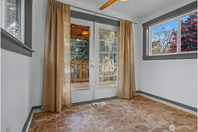 8535 18th Avenue NW, Seattle, WA 98117 - Photo 13