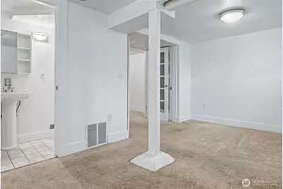 8535 18th Avenue NW, Seattle, WA 98117 - Photo 31