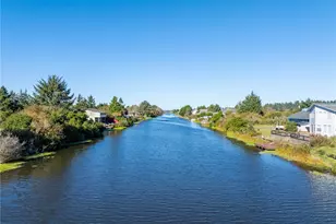 213 Canal Dr NE, Ocean Shores, WA 98569 - Photo 31