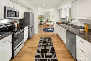 14004 17th Ave NE, Seattle, WA 98125 - Photo 9