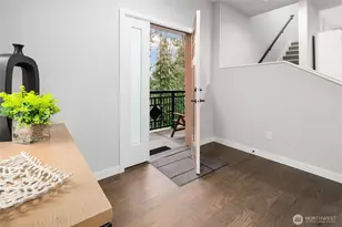 992 Sunrise Pl SW, Issaquah, WA 98027 - Photo 5